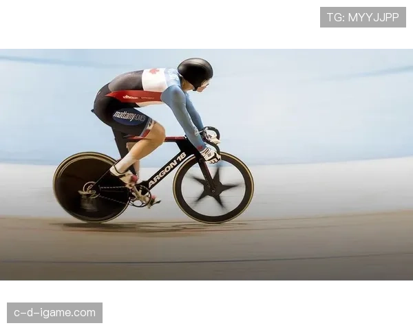 斯洛伐克主帅卡尔佐纳详解战术革新，剑指欧洲赛场突破